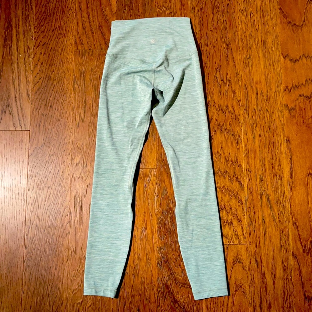 Lululemon Align Pant 25"
Tidewater size 2 new